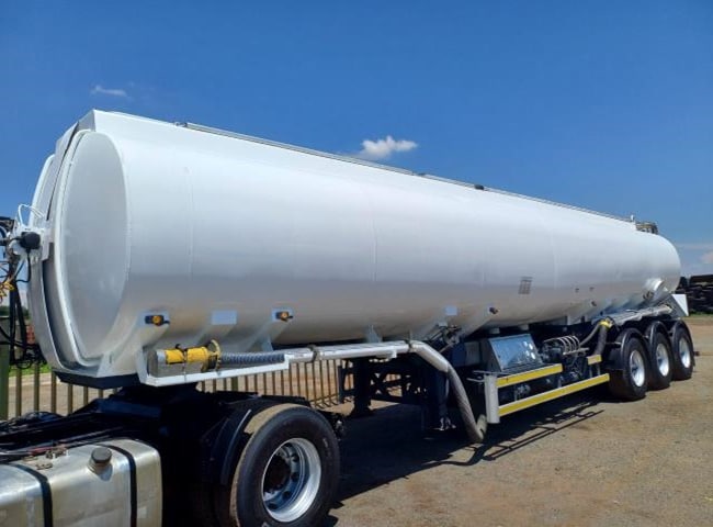 Cho thuê xe bồn vận chuyển bùn vi sinh giá rẻ có chính sách bảo hành