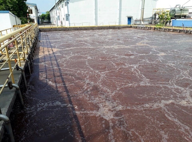 Cho thuê xe bồn vận chuyển bùn vi sinh giá rẻ có chính sách bảo hành